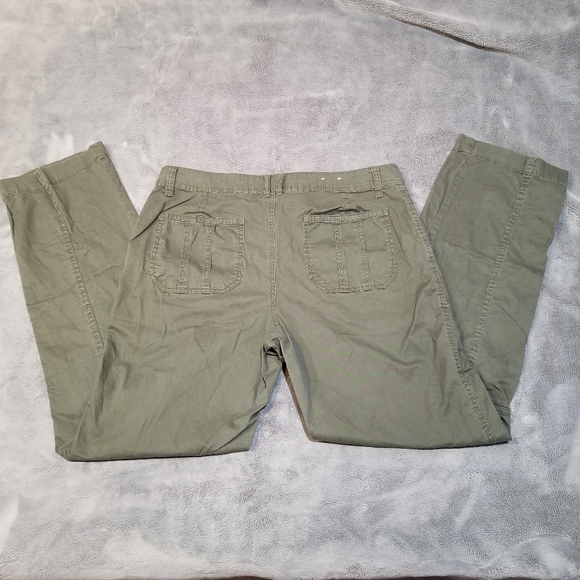 *SOLD* Sonoma Cargo Pants - Picture 2 of 4